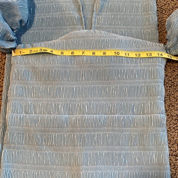 L’ide’e Pleated Gown Light Blue Size 10 in Like New Condition - Picture 9 of 11